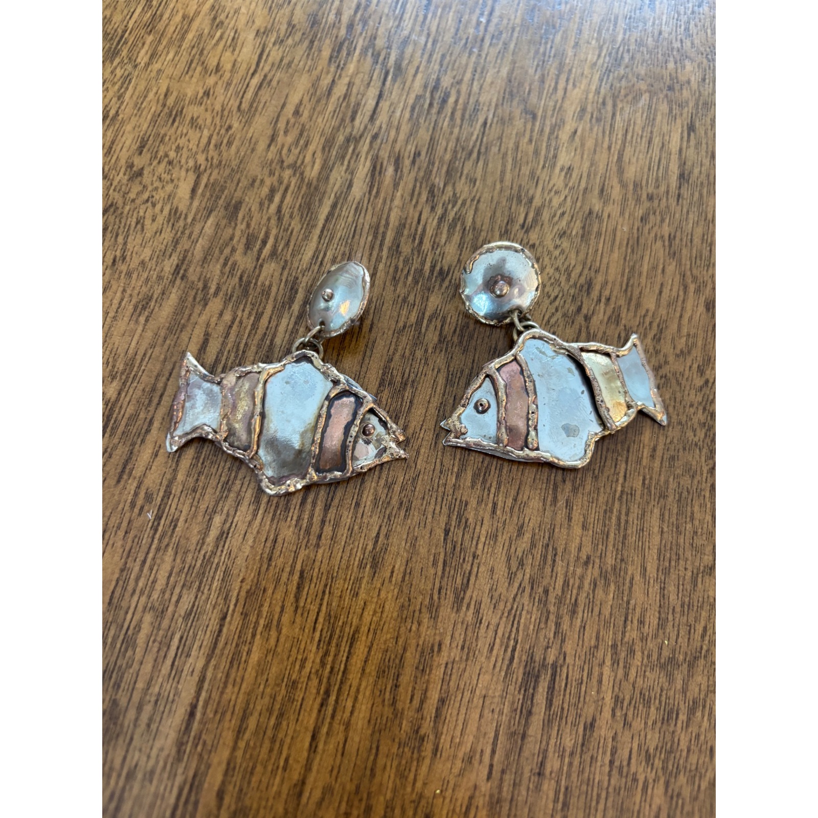Vintage Elegante Handmade Metal Fish Drop Earrings Silver Copper Tones Artisan